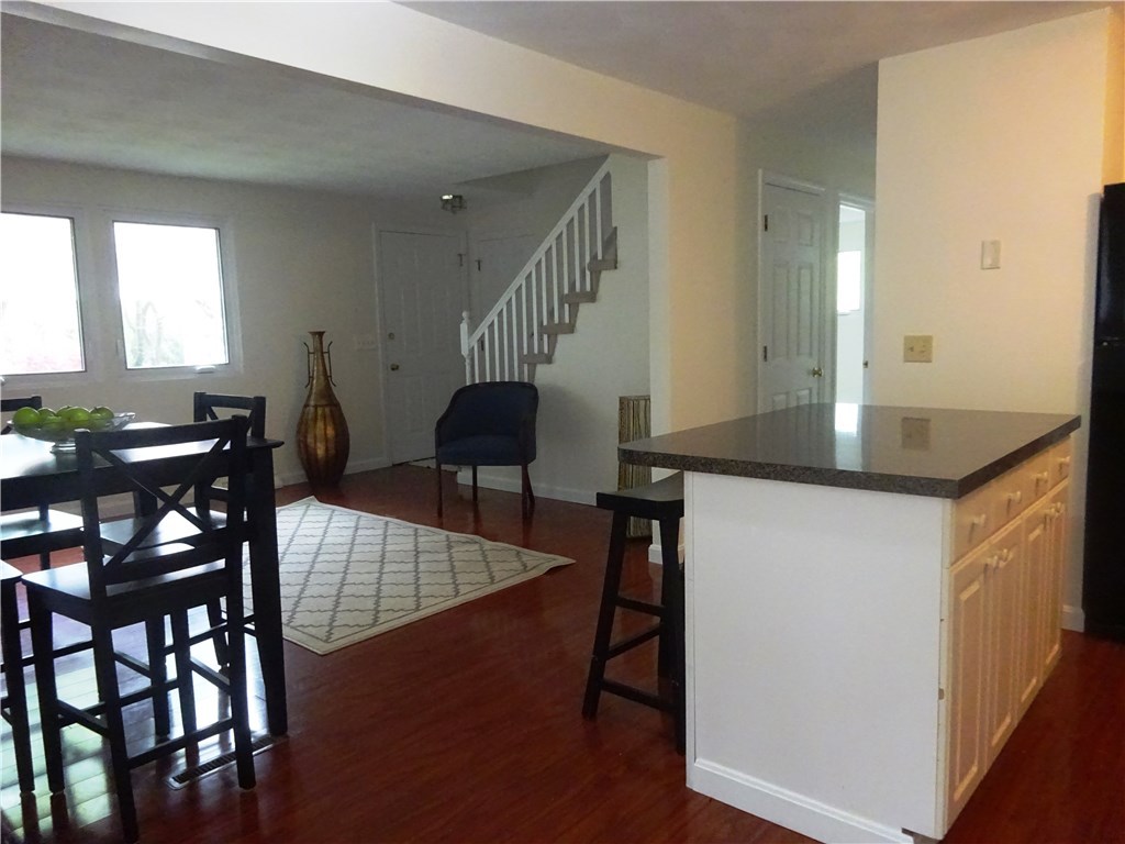 340 Old Forge Road Warwick, RI 02818 - Photo 5 of 39