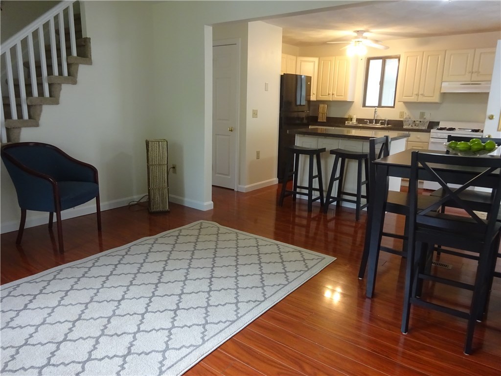 340 Old Forge Road Warwick, RI 02818 - Photo 8 of 39