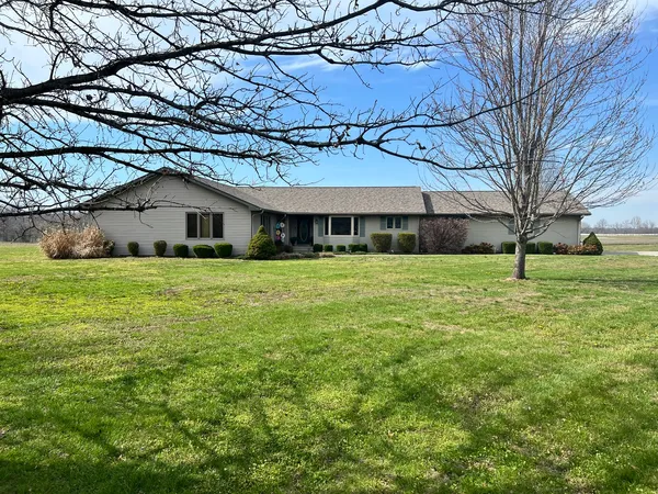 $299,900 | 233 Dunivan Road, Murphysboro, IL 62966