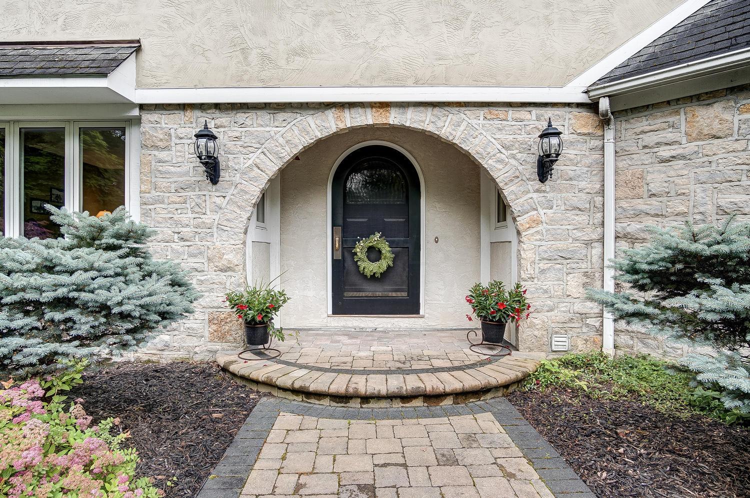 4471 Summit View Road Dublin, OH 43016 - Photo 2 of 47