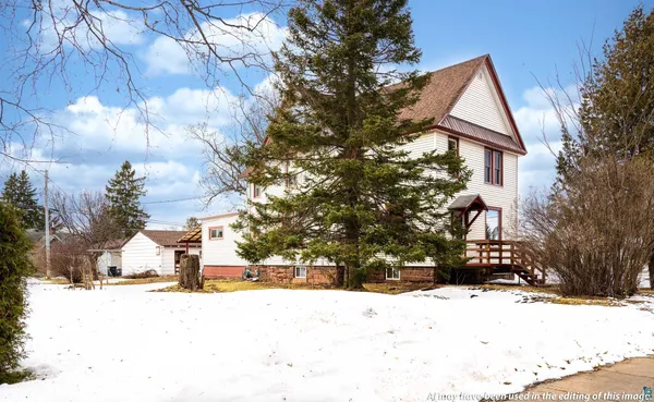 $289,900 | 801 Beaser Avenue, Ashland, WI 54806