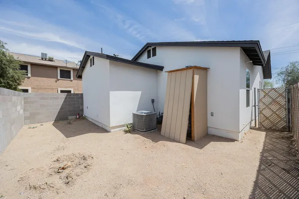$1,995 | 4130 North Longview Avenue, Phoenix, AZ 85014