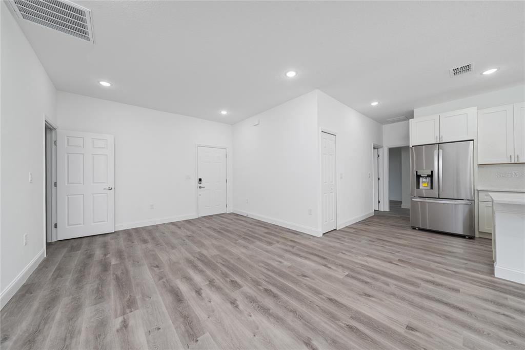8922 Southwest 135th Street Road Ocala, FL 34473 - Photo 8 of 44 Gallery Image 8