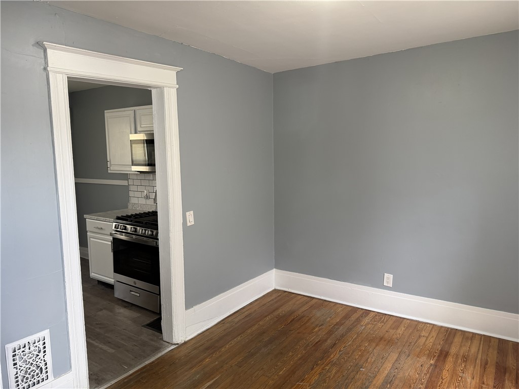 161 South Union Street Rochester, NY 14607 - Photo 4 of 17