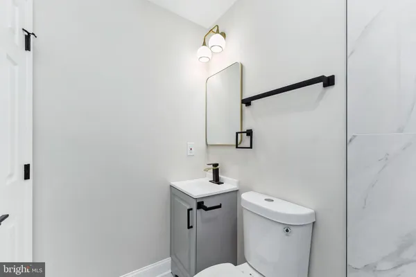 $259,999 | 2425 Lauretta Avenue, Baltimore, MD 21223