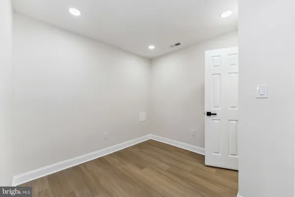 $259,999 | 2425 Lauretta Avenue, Baltimore, MD 21223