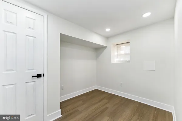 $259,999 | 2425 Lauretta Avenue, Baltimore, MD 21223