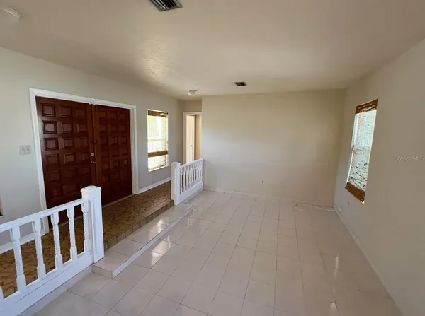 $2,000 | 914 Homewood Drive, Brandon, FL 33511