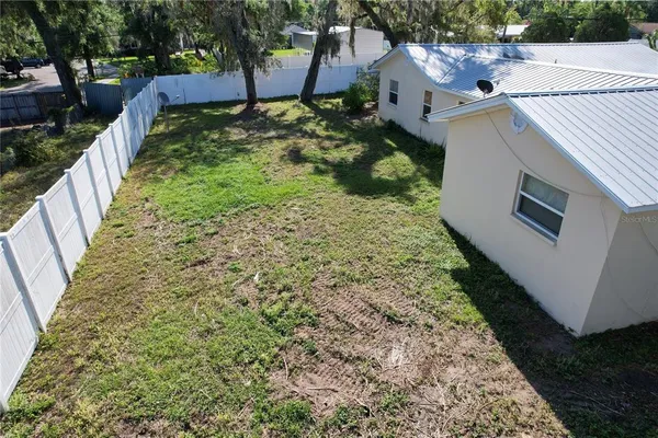 $2,000 | 914 Homewood Drive, Brandon, FL 33511