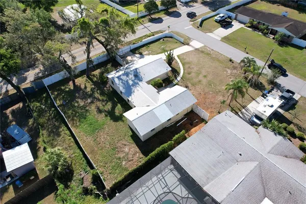 $2,000 | 914 Homewood Drive, Brandon, FL 33511