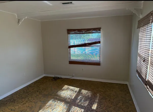 $2,000 | 914 Homewood Drive, Brandon, FL 33511