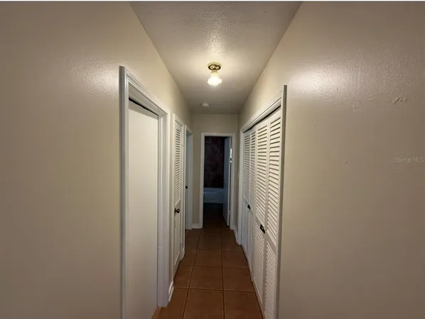 $2,000 | 914 Homewood Drive, Brandon, FL 33511