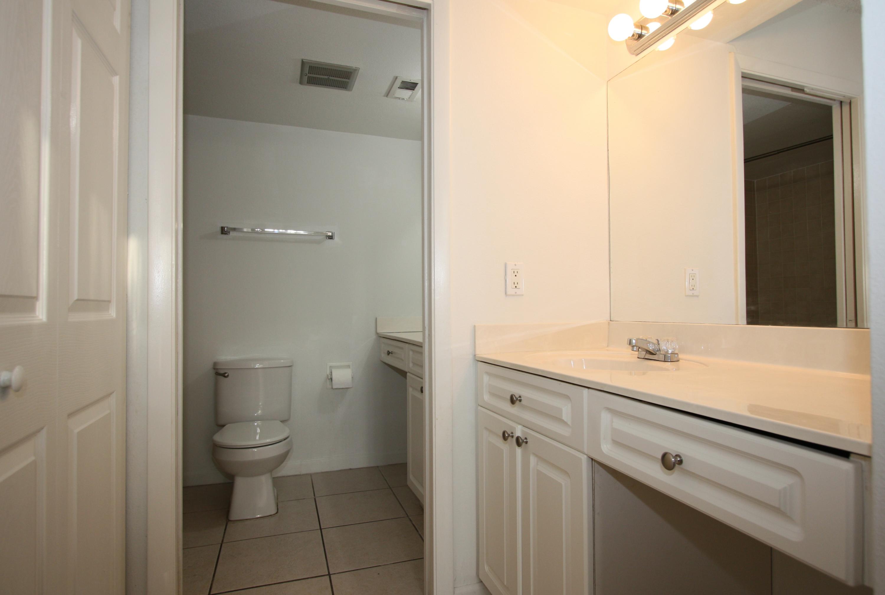 8231 Severn Drive, Unit D Boca Raton, FL 33433 - Photo 11 of 15 8231_11