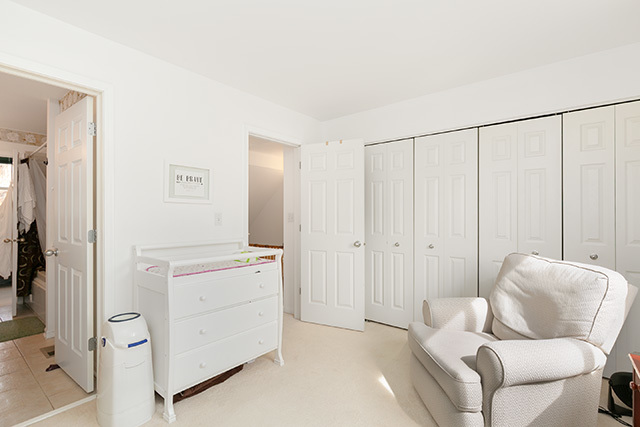 5226 South Berkeley Avenue Chicago, IL 60615 - Photo 15 of 28 a living room with furniture and a closet
