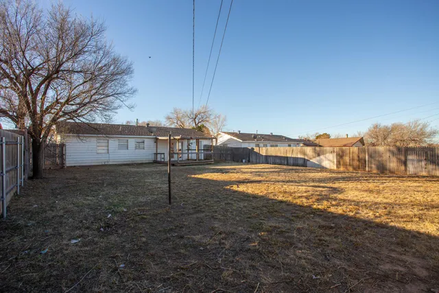 a view of a outdoor space