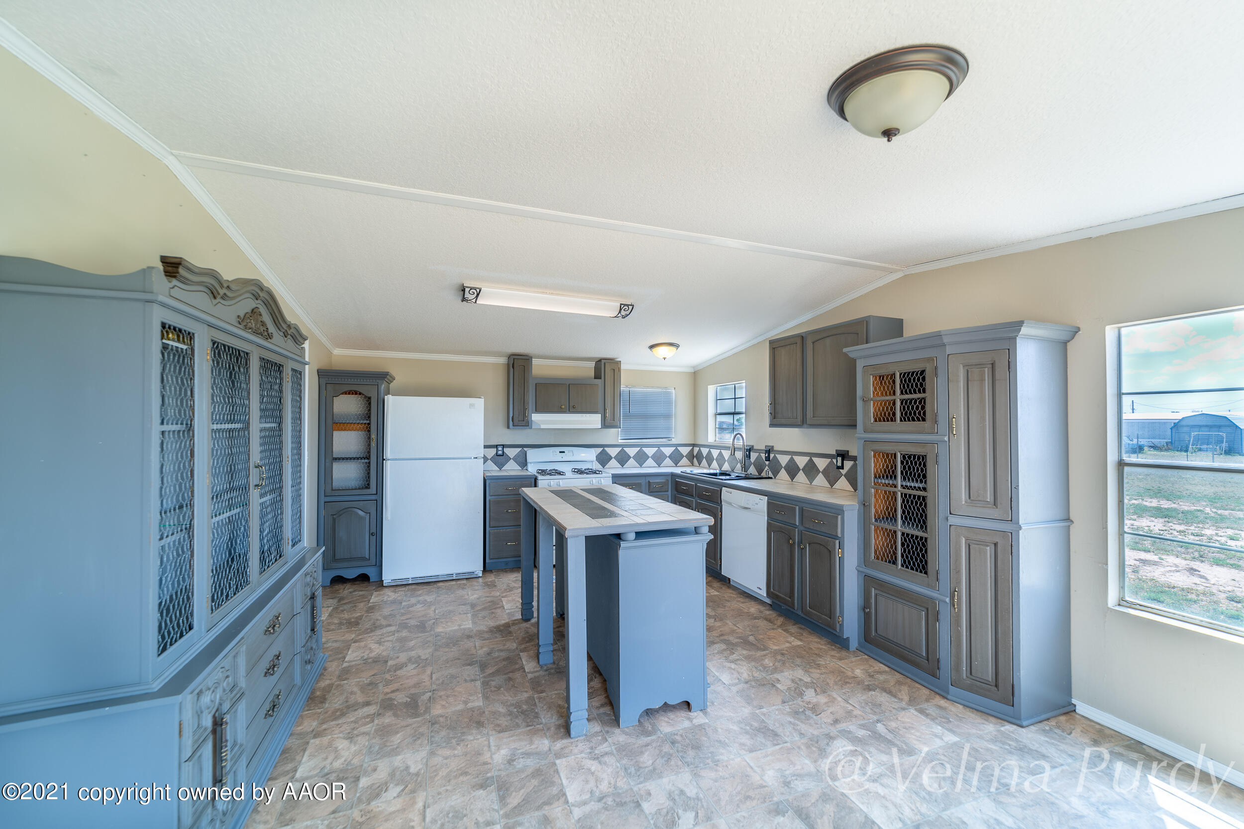 6307 Tucker Road Amarillo, TX 79118 - Photo 1 of 21 Kitchen