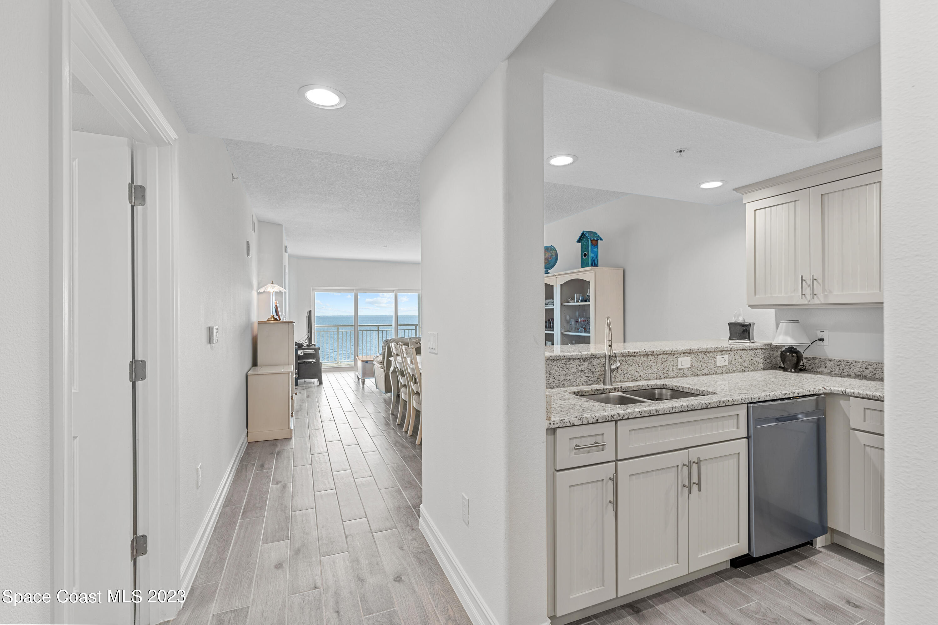 1825 Riverside Drive, Unit 305S Titusville, FL 32780 - Photo 16 of 34 Entry hall