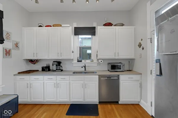 $284,900 | 1002 North New Jersey Street, Indianapolis, IN 46202