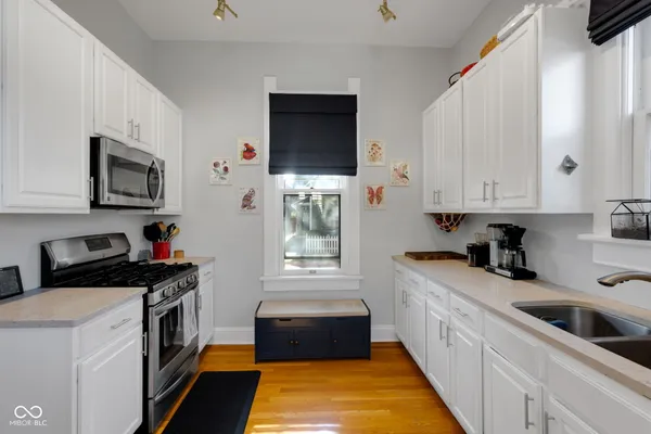 $284,900 | 1002 North New Jersey Street, Indianapolis, IN 46202