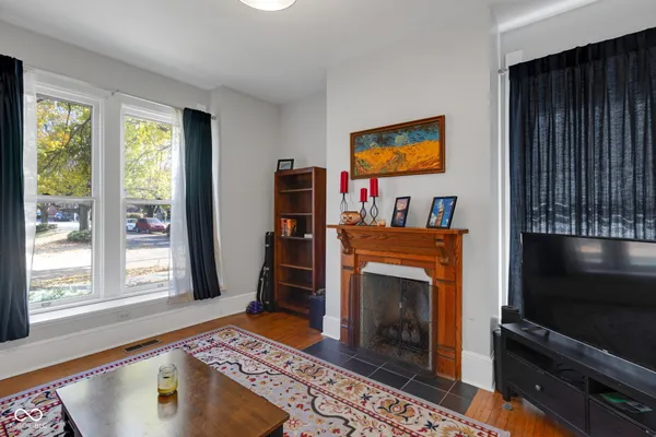 $284,900 | 1002 North New Jersey Street, Indianapolis, IN 46202