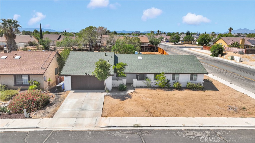 14111 Liberty Way Victorville, CA 92392 - Photo 33 of 39 a view of a terrace with sitting area