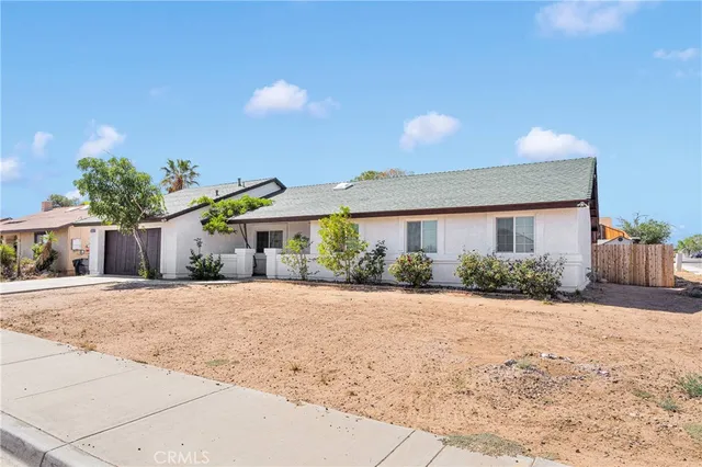 a front view of house with yard