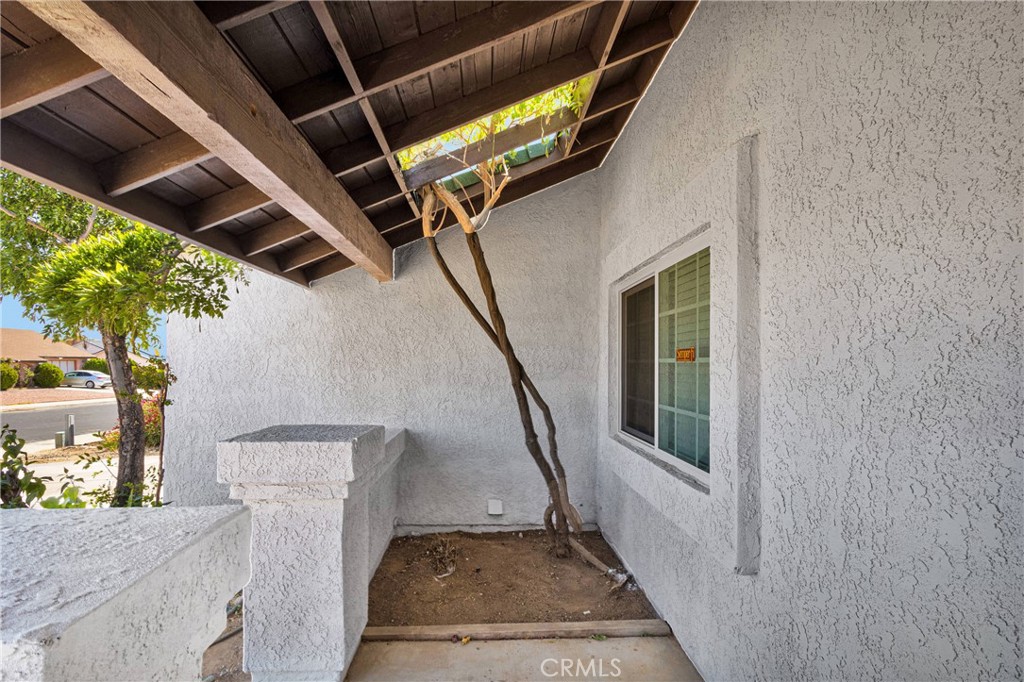 14111 Liberty Way Victorville, CA 92392 - Photo 6 of 39