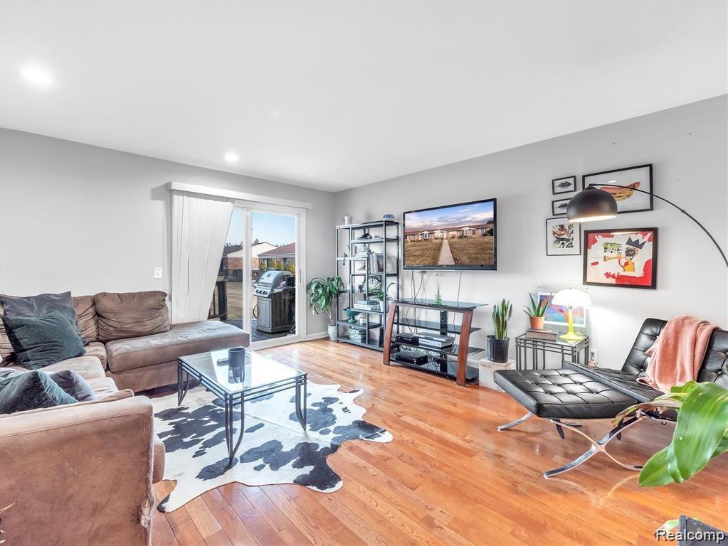 11635 Beaconsfield Road Washington, MI 48094 - Photo 13 of 40 15-11635-Beaconsfield-Rd-WindowStill-Real-Estate-Photography-15.jpg