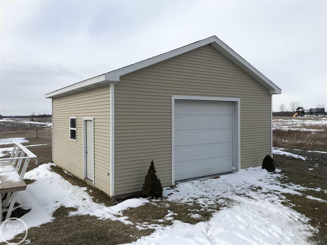 5646 Galbraith Line Road Croswell, MI 48422 - Photo 40 of 43 31342409-39.JPG