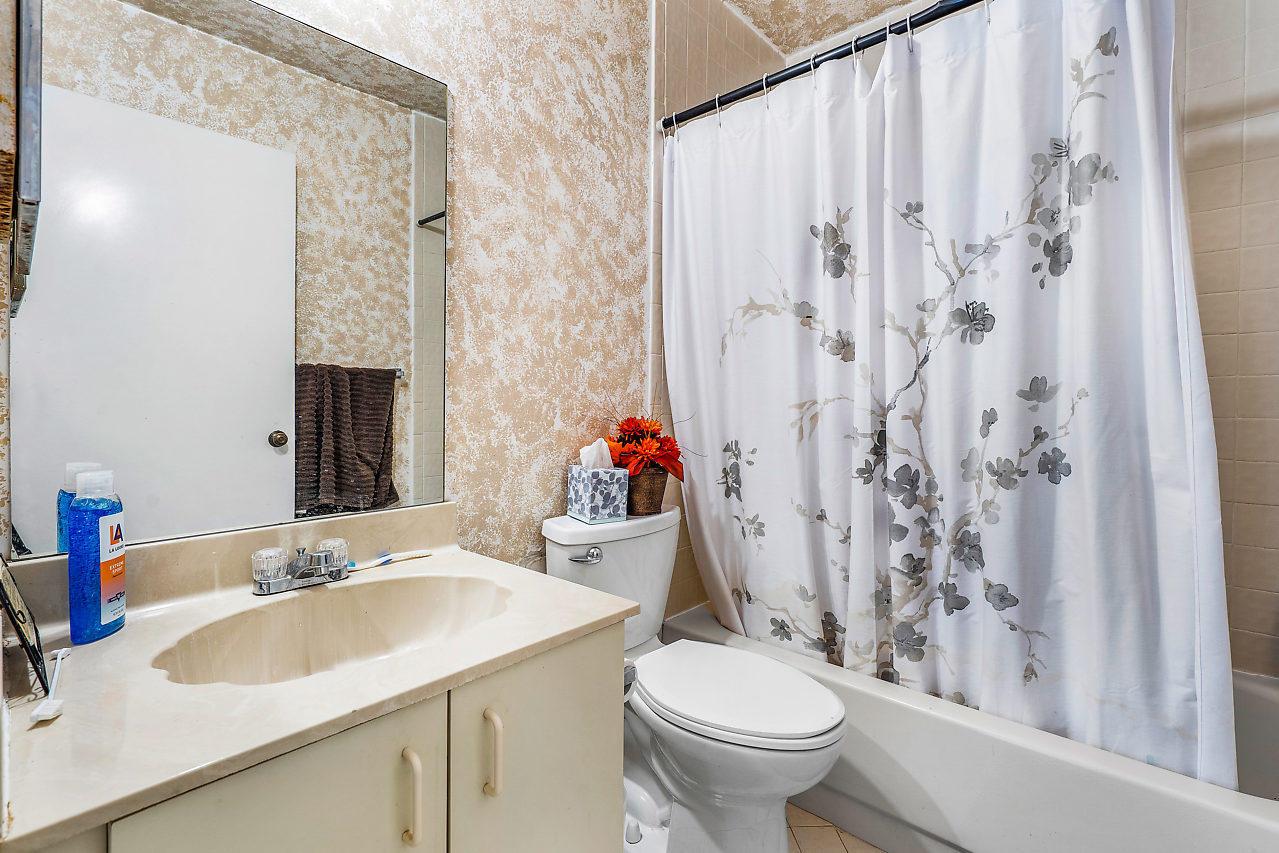 7943 Love Lane Boca Raton, FL 33433 - Photo 14 of 21 Second Bathroom