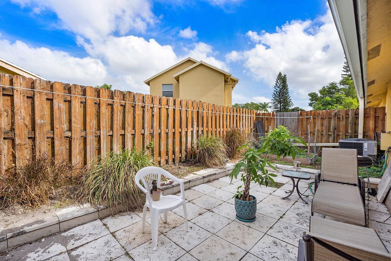 7943 Love Lane Boca Raton, FL 33433 - Photo 17 of 21 Backyard