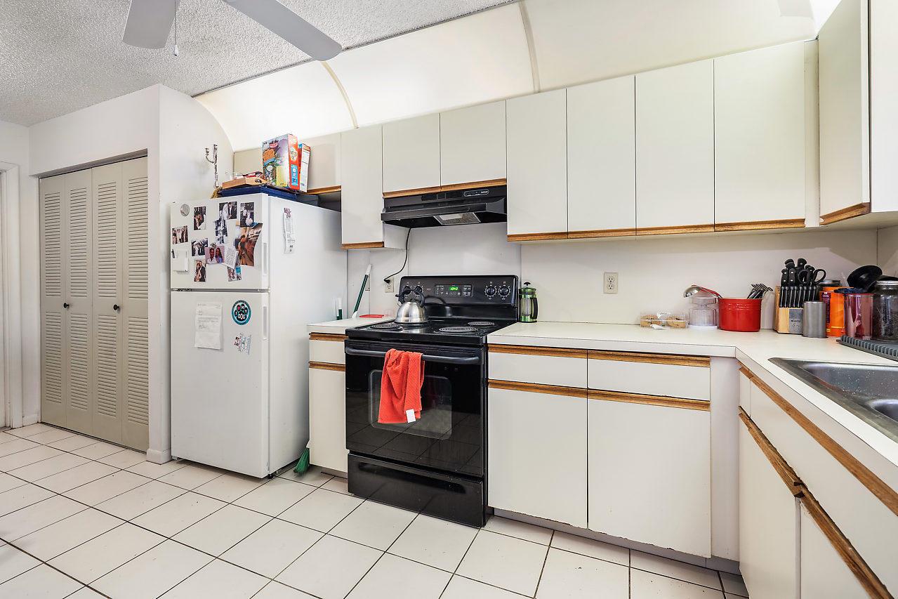 7943 Love Lane Boca Raton, FL 33433 - Photo 8 of 21 Kitchen