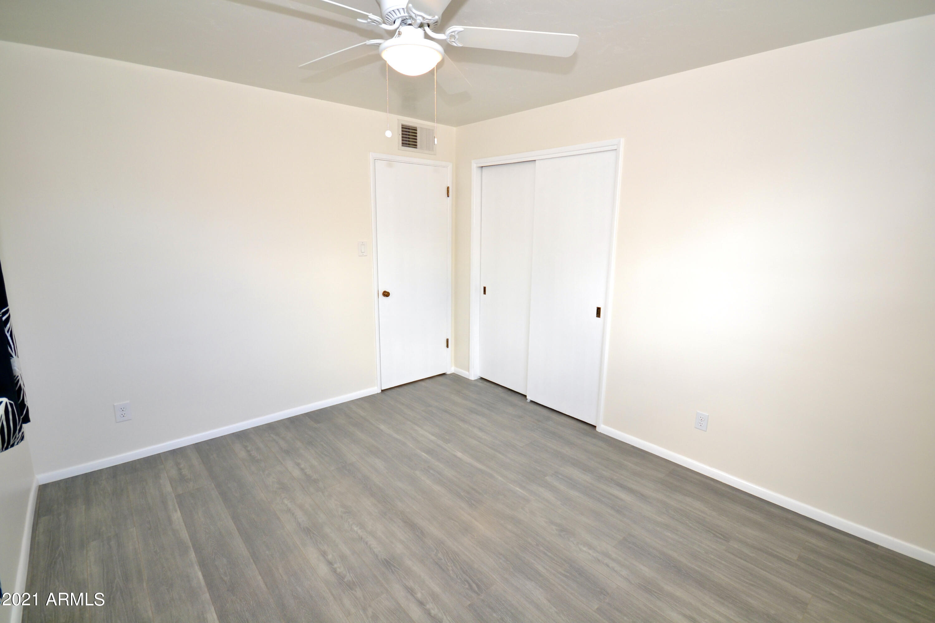 2328 West Cheery Lynn Road Phoenix, AZ 85015 - Photo 17 of 26 Bedroom 3