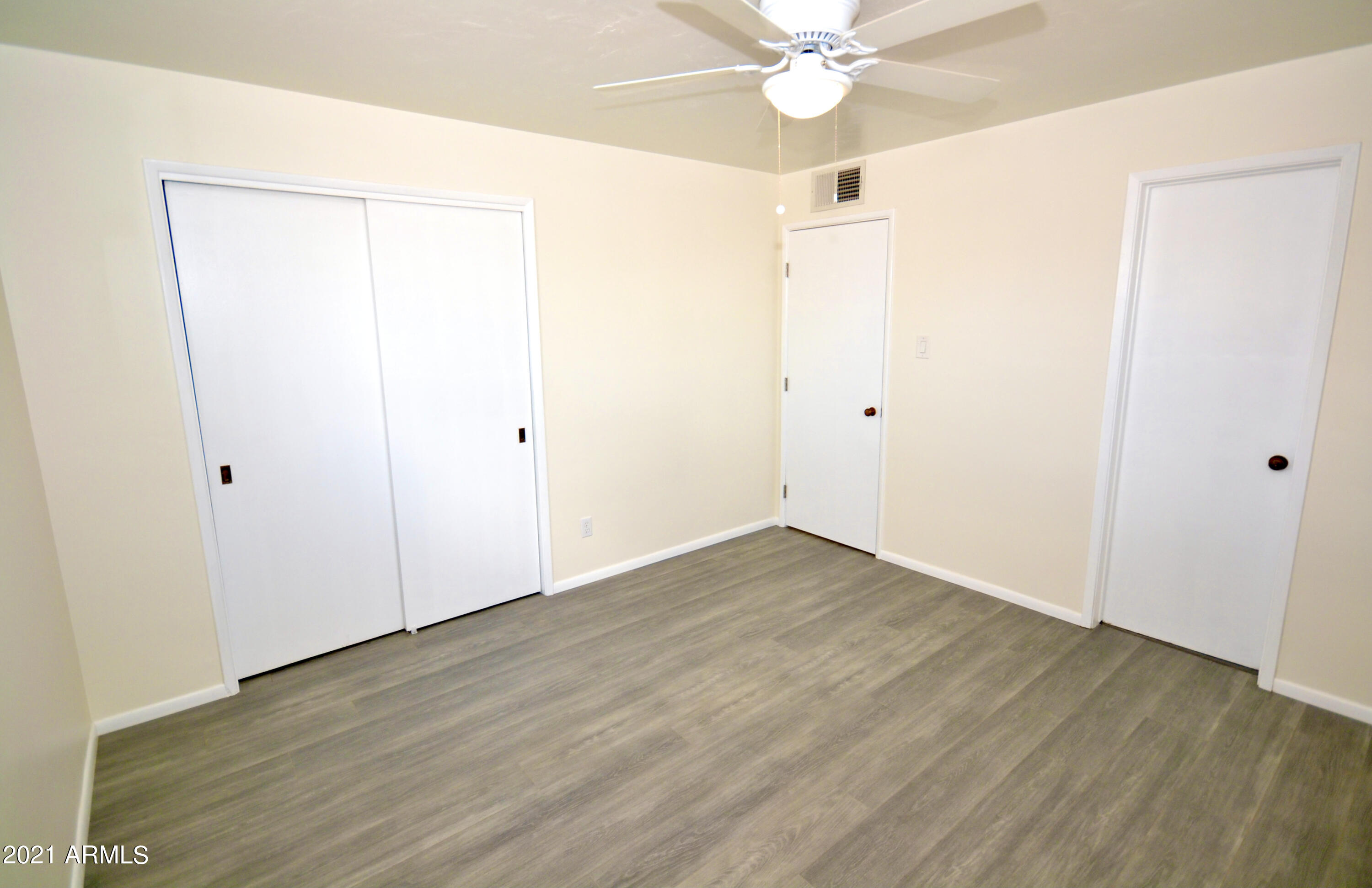 2328 West Cheery Lynn Road Phoenix, AZ 85015 - Photo 10 of 26 Master Bedroom