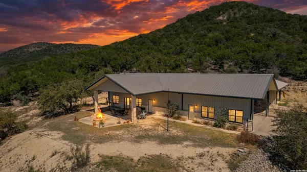 $749,900 | 190 Fm 2748, Concan, TX 78838