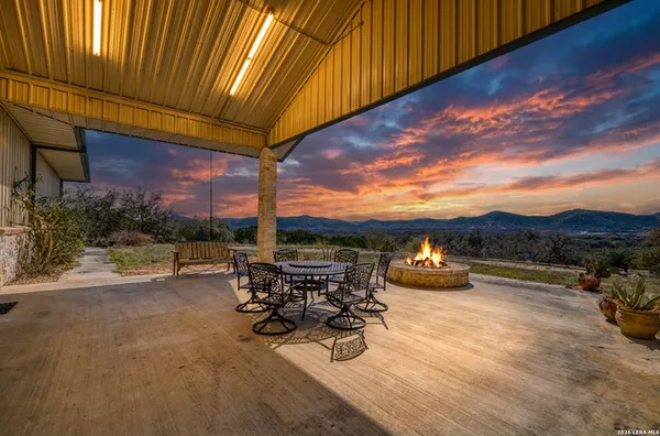 $749,900 | 190 Fm 2748, Concan, TX 78838