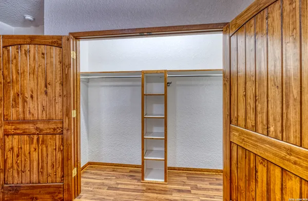 $749,900 | 190 Fm 2748, Concan, TX 78838