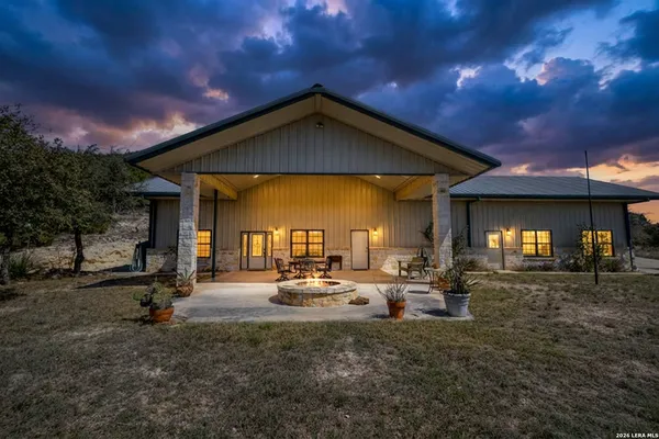 $749,900 | 190 Fm 2748, Concan, TX 78838