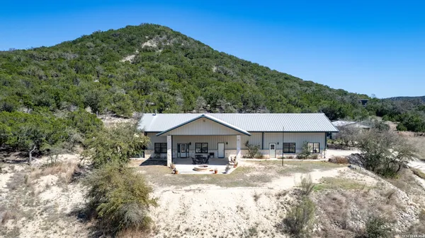 $749,900 | 190 Fm 2748, Concan, TX 78838