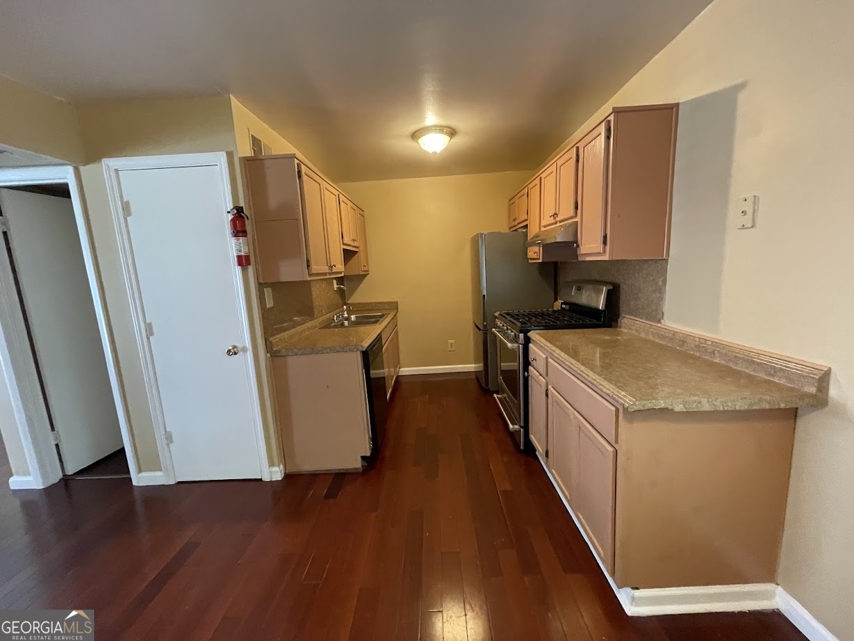 405 Fairburn Road Southwest, Unit 27 Atlanta, GA 30331 - Photo 5 of 12