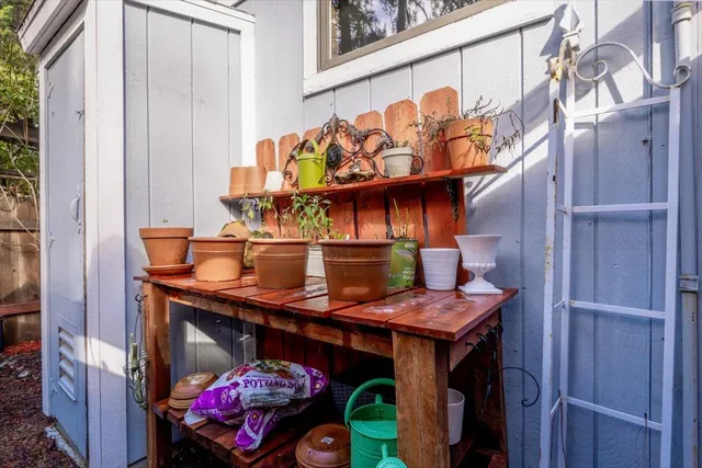 $399,000 | 12688 Valley View Road, Nevada City, CA 95959