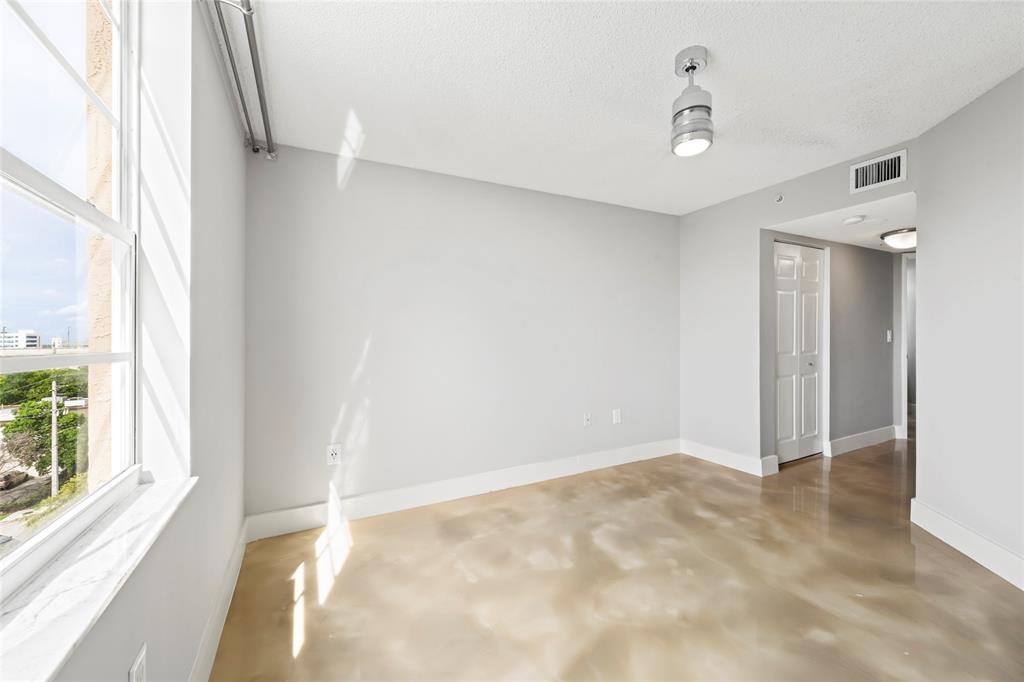 520 Southeast 5th Avenue, Unit 1504 Fort Lauderdale, FL 33301 - Photo 20 of 53 a view of an empty room