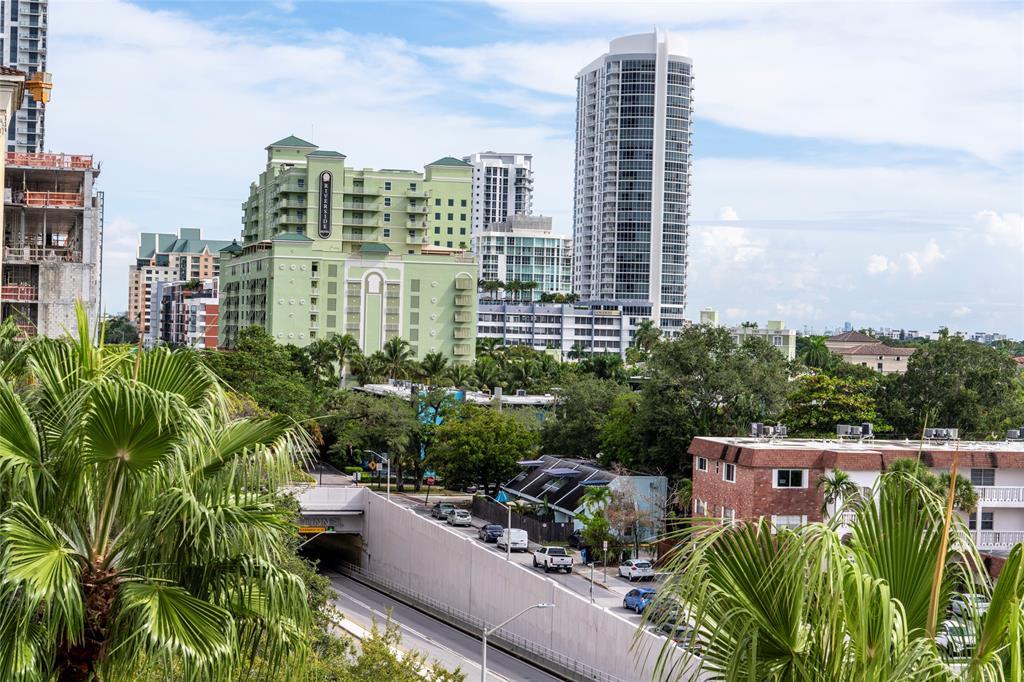 520 Southeast 5th Avenue, Unit 1504 Fort Lauderdale, FL 33301 - Photo 27 of 53 a view of a city and tall buildings