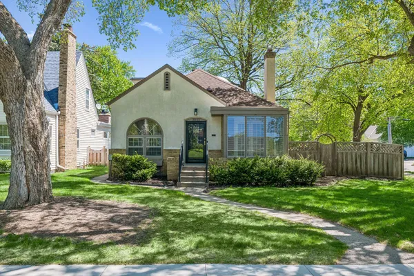 $559,900 | 3845 Lynn Avenue, St. Louis Park, MN 55416