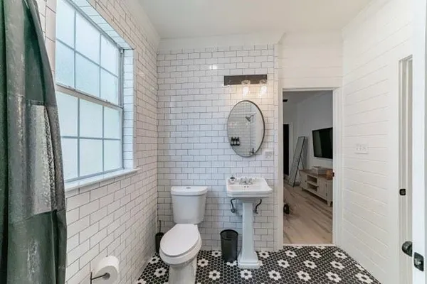 $1,850 | 616 Lebeau Street, Unit A, Arabi, LA 70032