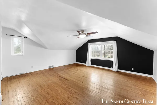 $425,000 | 15008 Lakeshore Avenue, Grand Haven, MI 49417