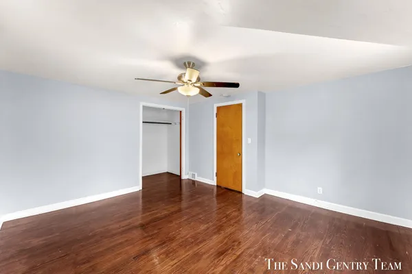 $425,000 | 15008 Lakeshore Avenue, Grand Haven, MI 49417