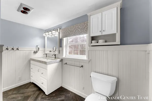 $425,000 | 15008 Lakeshore Avenue, Grand Haven, MI 49417