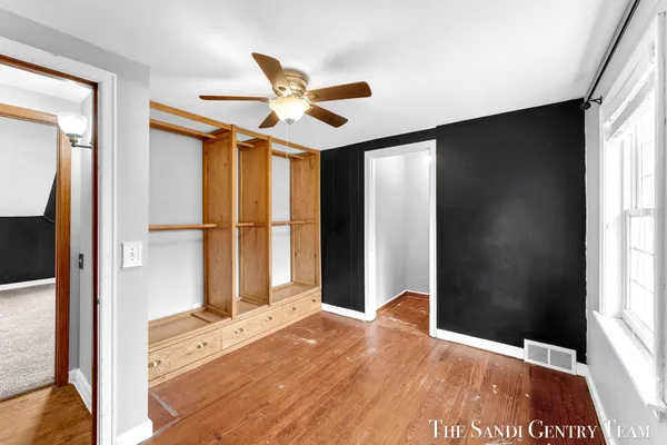 $425,000 | 15008 Lakeshore Avenue, Grand Haven, MI 49417
