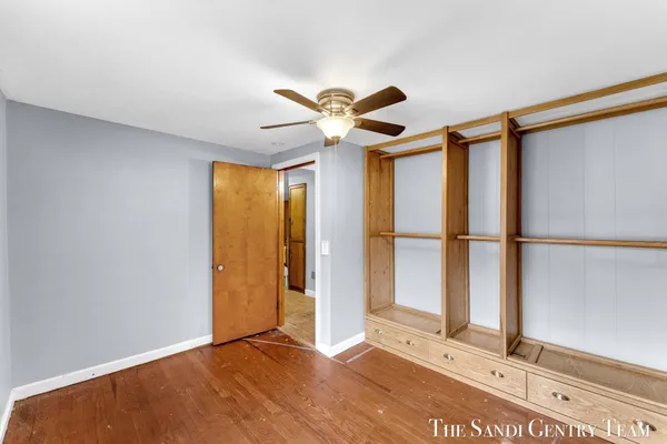 $425,000 | 15008 Lakeshore Avenue, Grand Haven, MI 49417